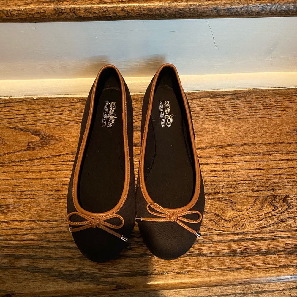 Coach Flats - Picture 3 of 4